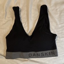 Danskin Intimates Black Ribbed Wireless Pullover Sports Bra 1X Logo Band