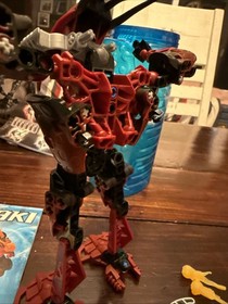 Lego Bionicle Barraki Kalmah 8917 Complete with Canister and instructions
