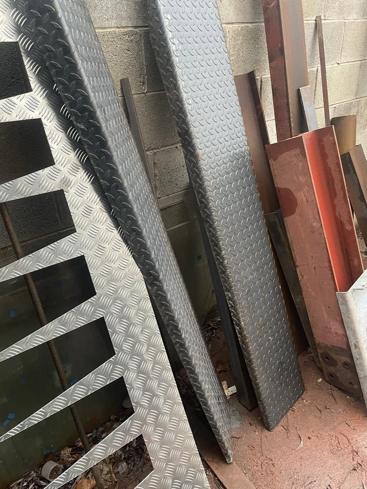 heavy duty car extention ramp .. tested at 2 ton - Image 3 of 4