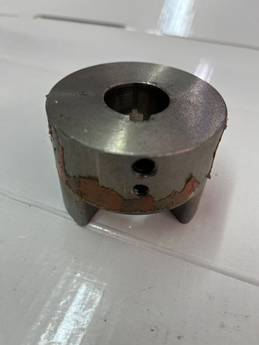 Love Joy Coupling 7/8” Shaft Size With Keyway - Picture 2 of 4