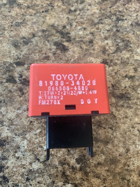2004 Toyota Tundra 4.7l V8 Flasher Hazard Turn Signal Relay Module for