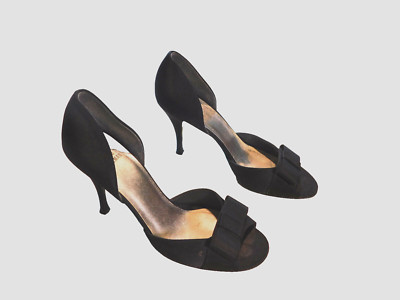 Classy Designer Stuart Weizmann Black Satin Flat Bow Open Toe Pumps 3.5'' Heels 7