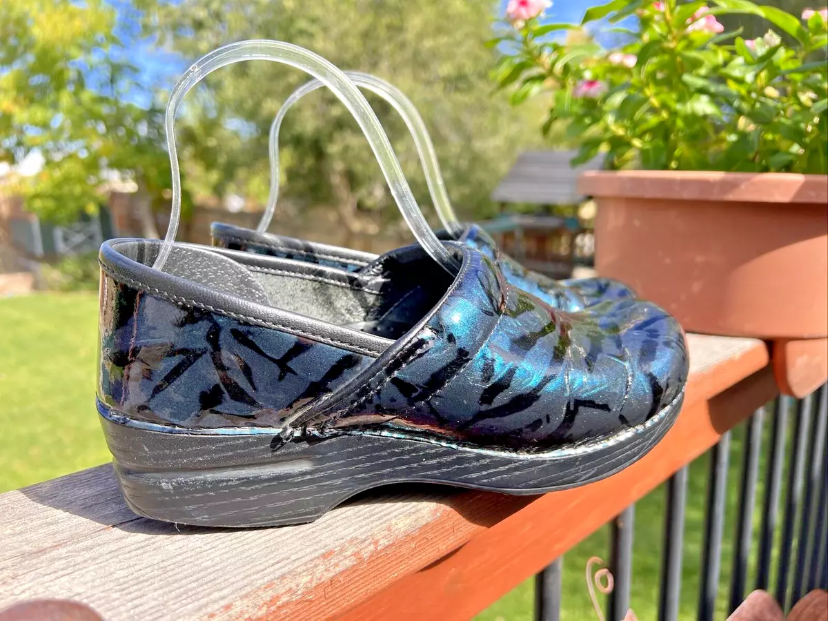 DANSKO CLOGS IRIDESCENT BLUE GREEN BLACK PATENT Boho Hippie 39 EU