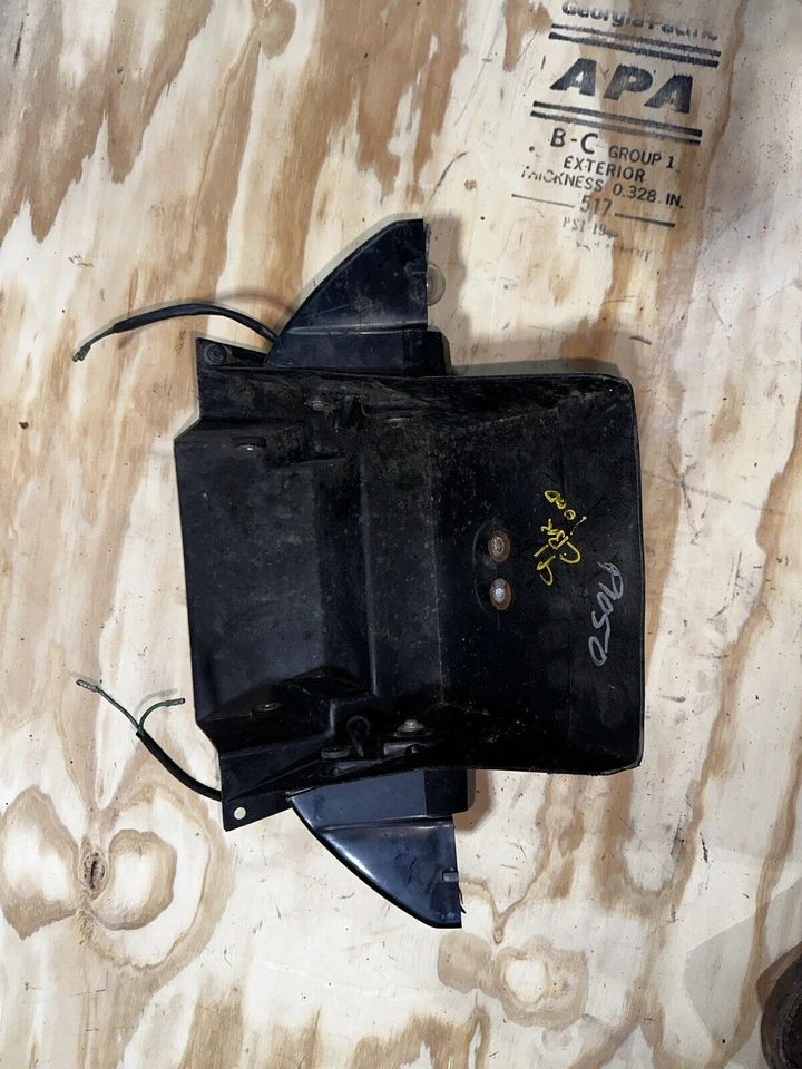 Honda CBR 1000 F año 91 - Guardabarros porta matrícula trasero Foto 3 de 3