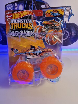 Hot Wheels Monster Trucks Power Smashers  Tiger Shark  1:64