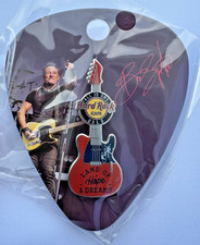 Hard Rock Café Oslo Original Bruce Springsteen Guitar Charity Pin New Mint