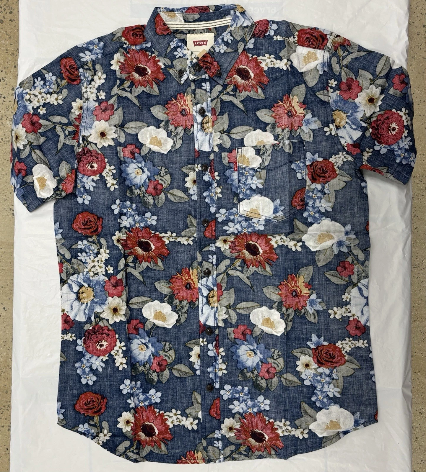 Levi’s Men’s Short Sleeve Floral Shirt