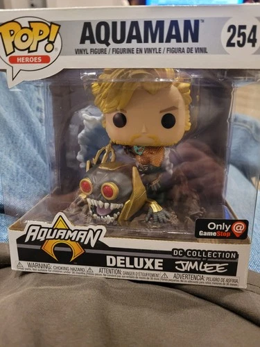Funko Pop #254 AQUAMAN  DELUXE  DC COLLECTION Free Ship Lower  48 States