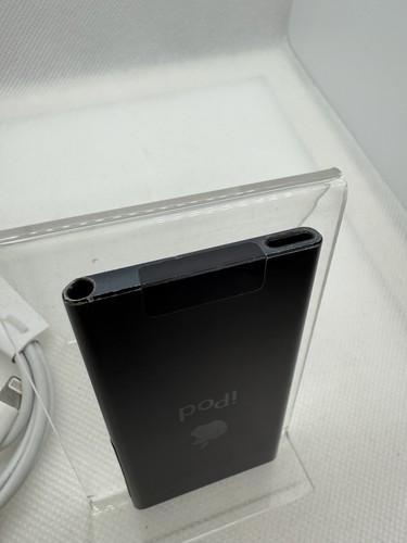 Apple iPod Nano 7. Generation 7G (16GB) Schwarz Slate gebraucht Mp3 Player #521 - Bild 8 von 8