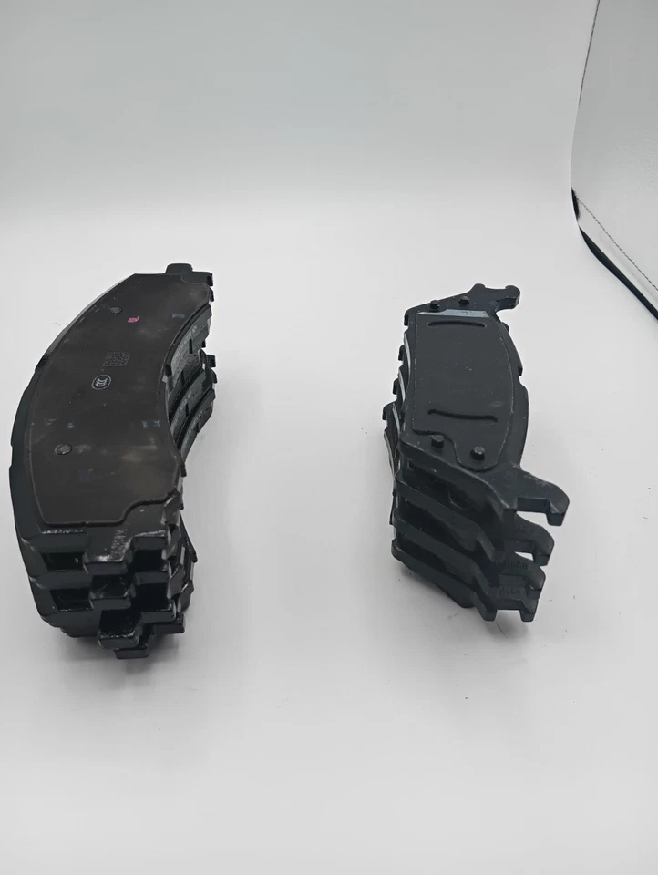 Juego de pastillas de freno delanteras y traseras Ford OEM F150 Expedition Lincoln Navigator Foto 4 de 4