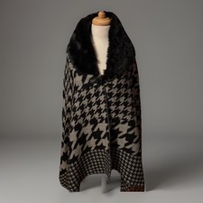 D Y Black  Gray OSFM Lightweight Cape With Faux Fur Collar