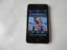 Apple iPod Touch 3rd Generation silver 32GB With 4625 Sons MC008LL 
