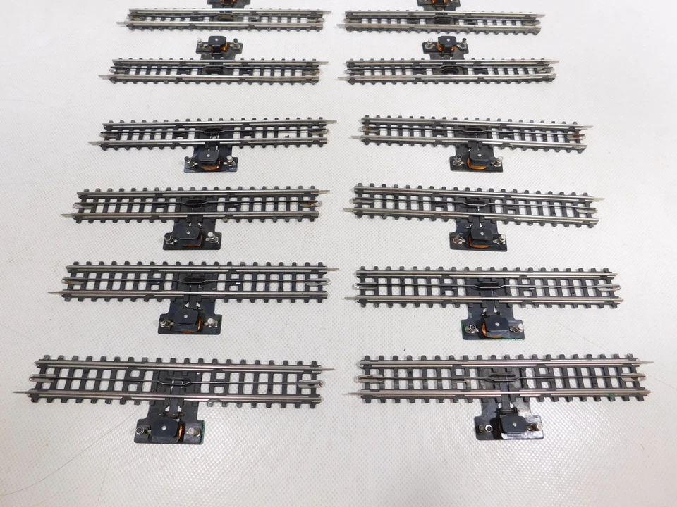 Trix Express H0 Lot 715 Coupler Light Defects Cardboard Sleeper #EF378-1 - Image 2 of 4