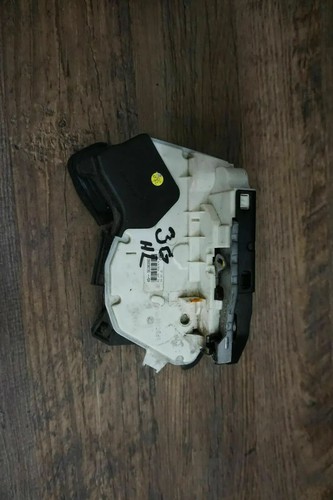 VW Golf passat 3g Türschloss Schloss Fahrerseite hinten links 5K4839015