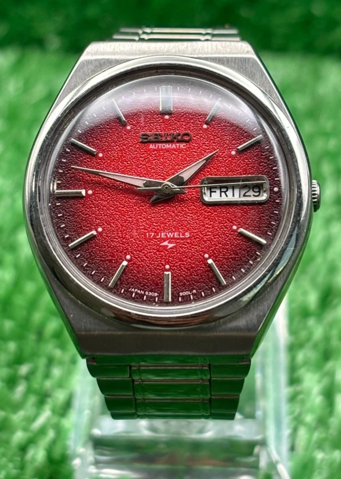 Vintage Seiko 5 Automatic || Red Dial || Men's Vintage Watch || 17 Jewels - Image 2 of 4