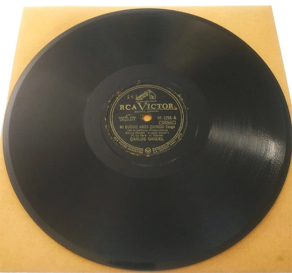 CARLOS GARDEL Rca 1296 78rpm MI BUENOS AIRES QUERIDO /EL DÍA QUE ME QUIERAS Hear - Imagem 2 de 2