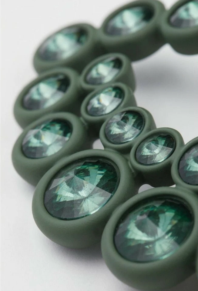 Pendientes de clip H&M HM Studio A/W 2021 estrás verde *Colección limitada* Foto 3 de 3