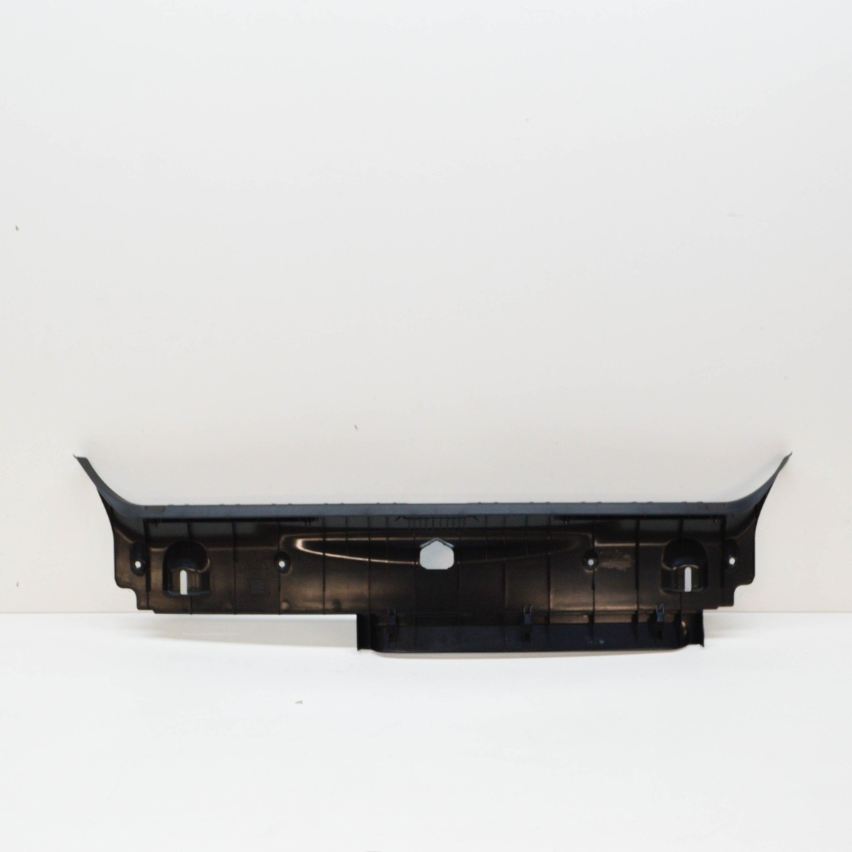BMW 7 E65, E66 Rear Trunk Trim Panel 8223560 51478223560 NEW 