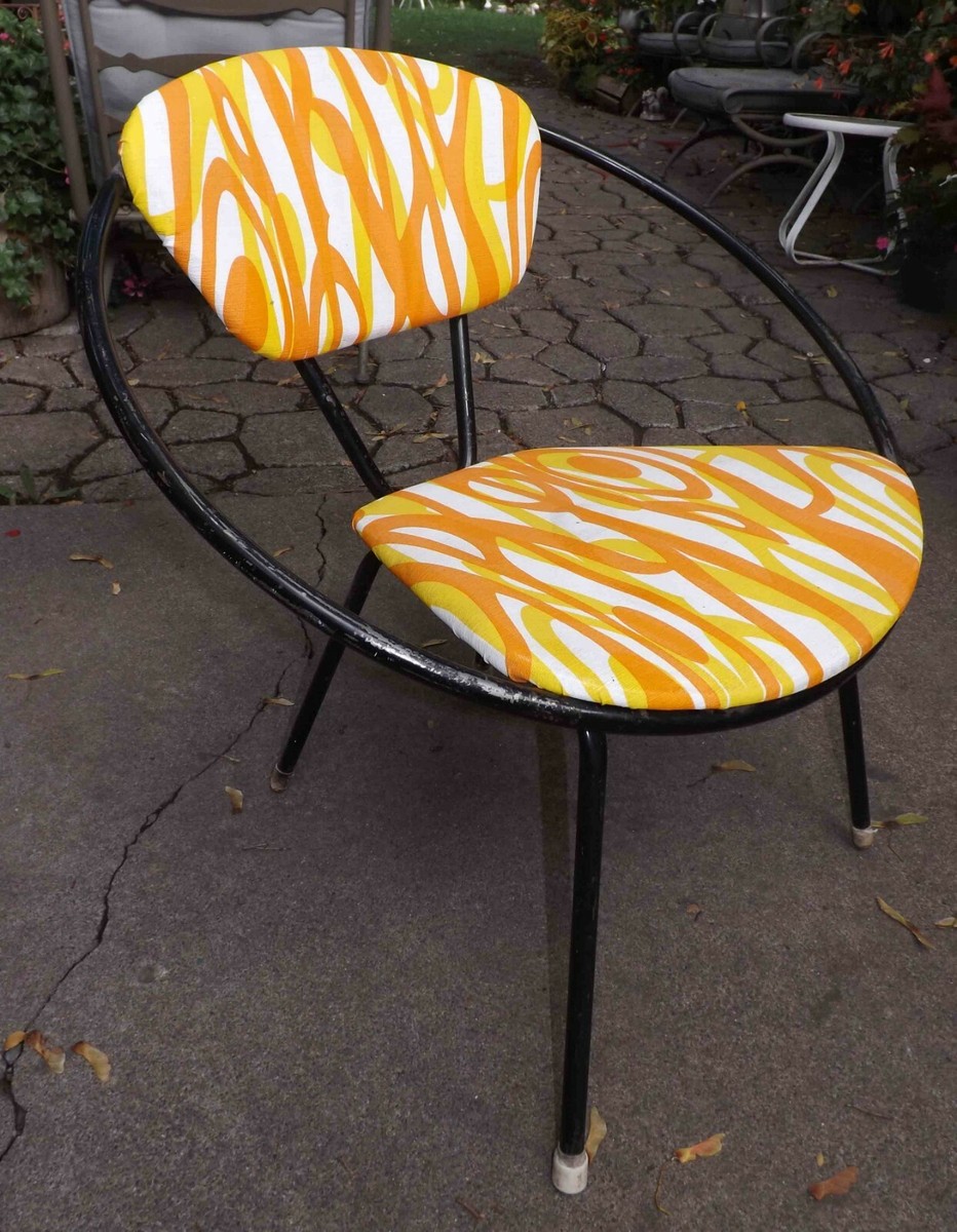Ultra Rare 1950s Mid Century Vintage Solair? Metal Saucer Motel