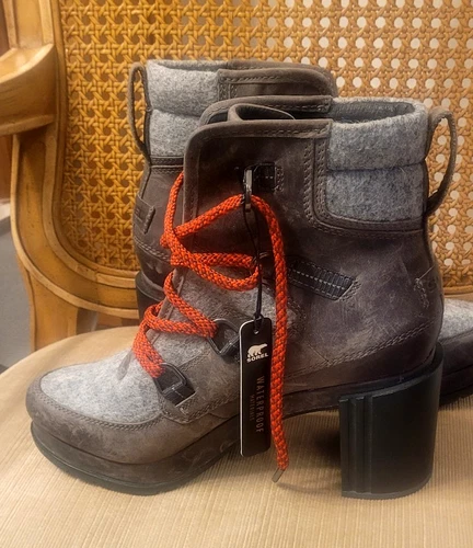 NEW Nordstrom Sorel Blake sz 8 waterproof Platform Heel Ankle Bootie boots