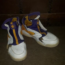 Ripped* Nike Huarache Air Mens 10.5 Lakers Color Shoes White Purple Gold 2014-15
