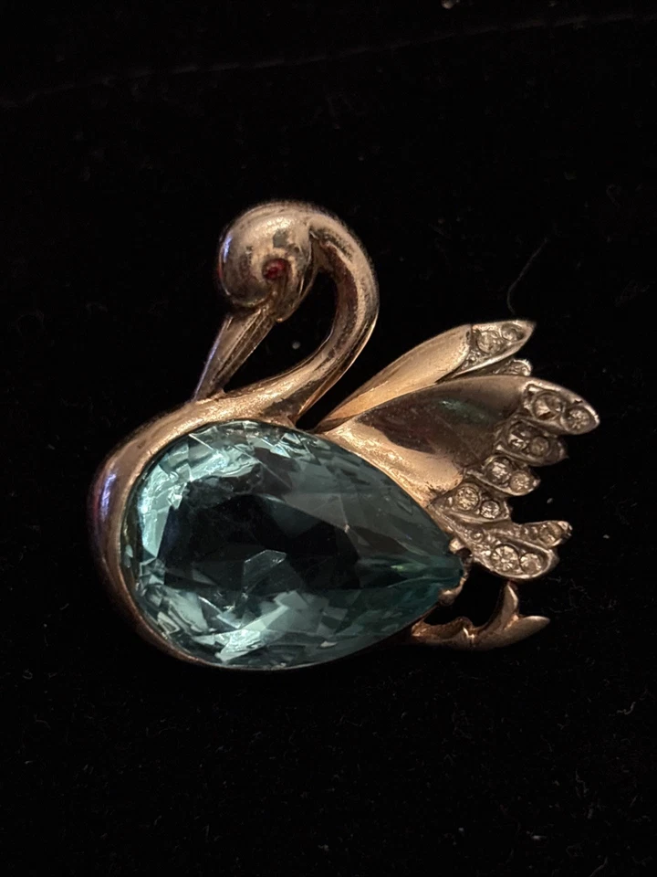 Vintage Sign REJA Sterling Gold Wash Crystals Topaz Color Glass Swan Brooch  - Image 2 of 4