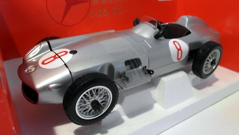 Polistil 1/16 Scale - 16670 Mercedes Benz RW 196 - Image 2 of 4