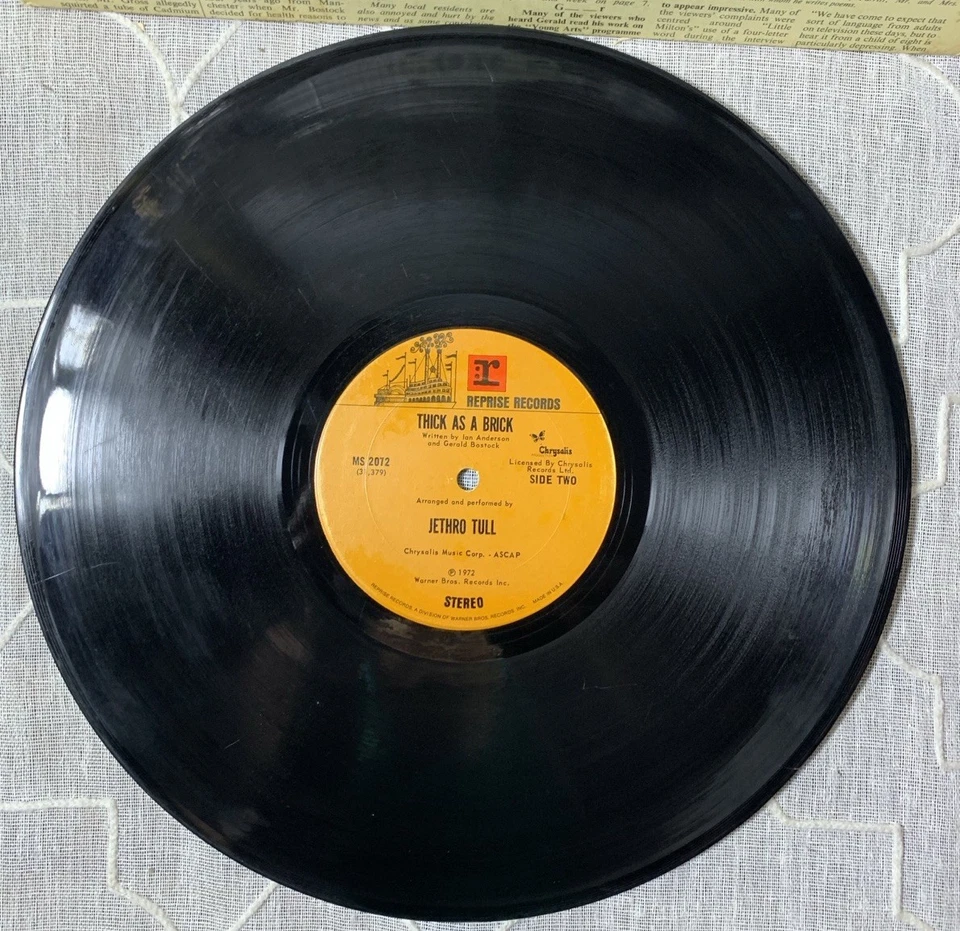 Jethro Tull Vinyl Thick As A Brick 1972 Reprise MS 2072 1st Press Newspaper GF - Image 3 of 4