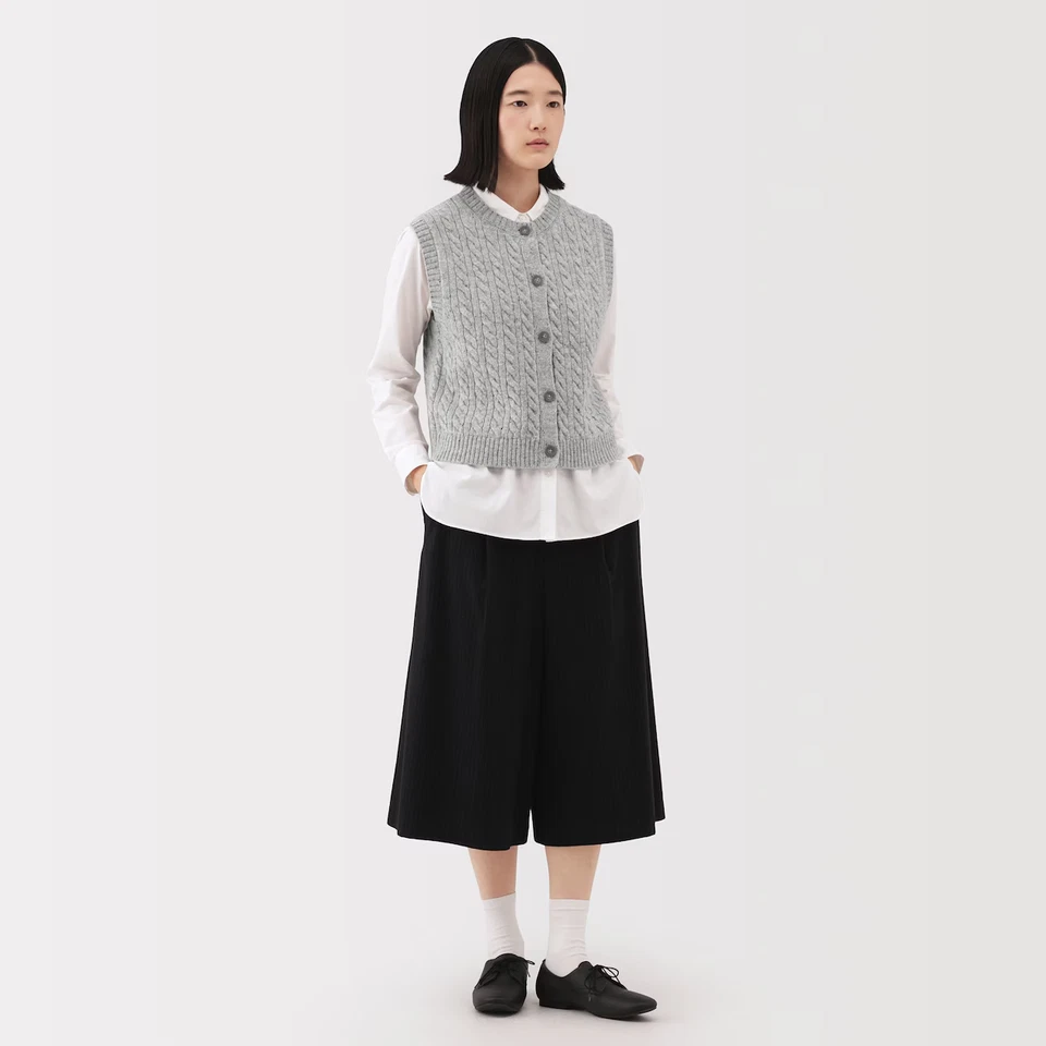 MUJI Womens Andes Wool Vest Gray FedEx - Image 2 of 4