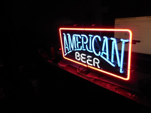 Vintage Rare~AMERICAN BEER~ NEON SIGN 120 volt Franceformer USA local pick only