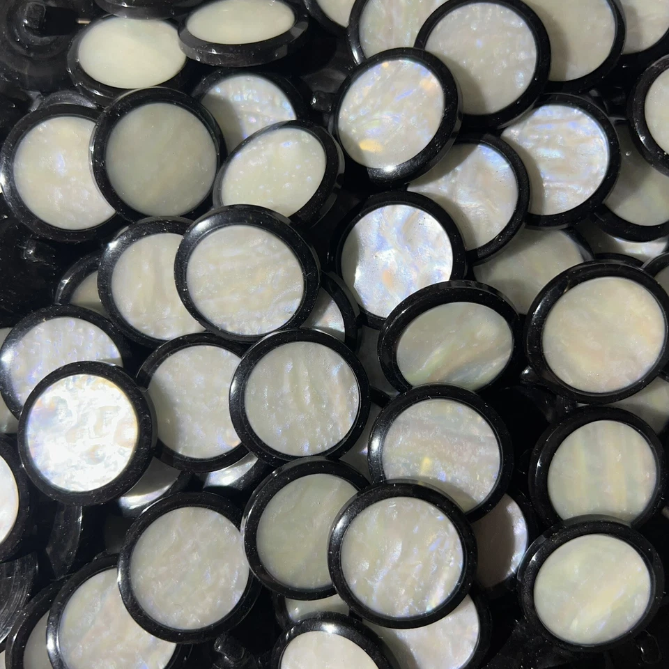 BLACK/IRIDESCENT CLASSIC BUTTONS RAINBOW POLY SHELL 18/MM-11/16", 25MM-1" Shank - Image 4 of 4