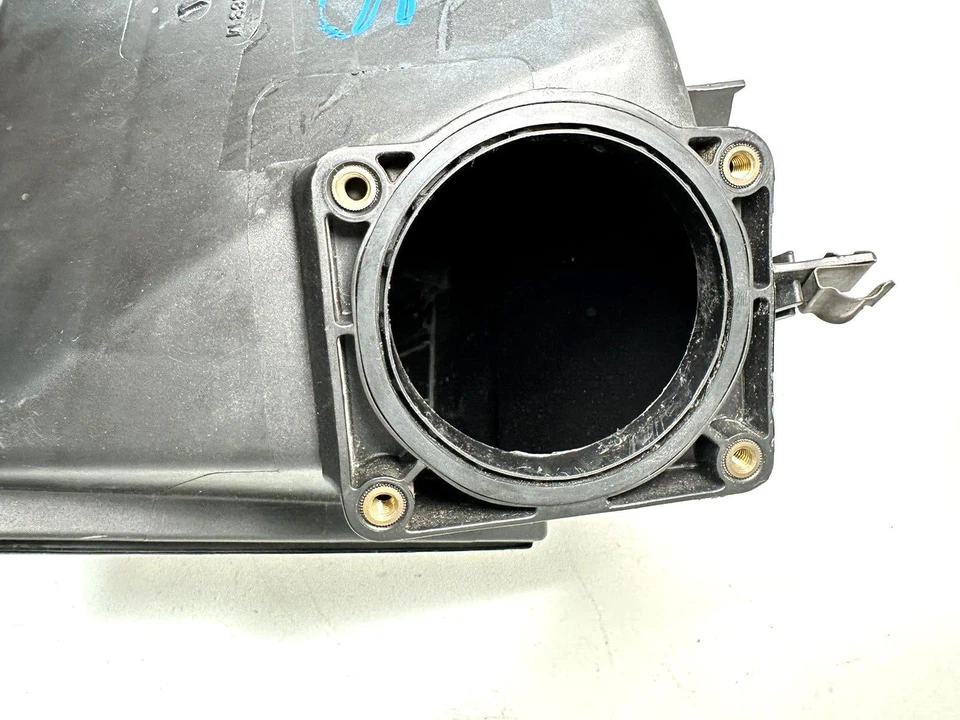 Caja de filtro de aire Audi A4 2002-2005 078133837 OEM AK2107363 Foto 2 de 4