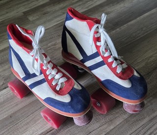 Rollerskates 80er Jahre Gr. 37/38 Rollschuhe Diskoroller