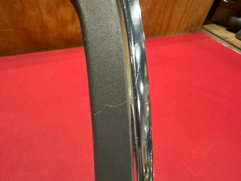 Nuevo de Lote Antiguo 1970 Mercury Cougar Capucha Derecha Labio Moldura D0wy-16856-A Foto 3 de 4