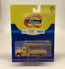 HO Scale Athearn Ford F-850 Boom Truck Union Pacific - UP New NIB — photo 1