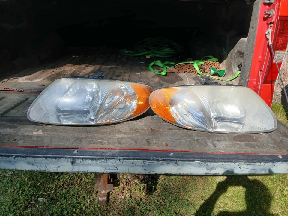 Head Lamp Assembly Left Fits 2001-2007 Chrysler Town & Country 4857700AC - Image 2 of 2