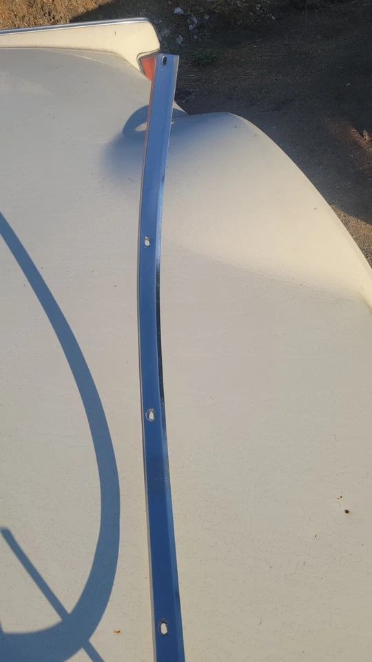 1971 Lincoln Continental Mark III Wheel Opening Molding LH/ DRIVER RH PASSE SIDE - Image 3 of 4