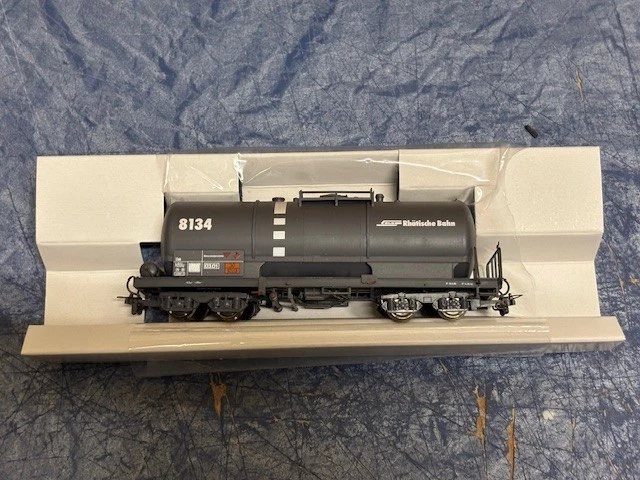 BEMO H0m Uah 8134 Kesselwagen RhB 2285 134