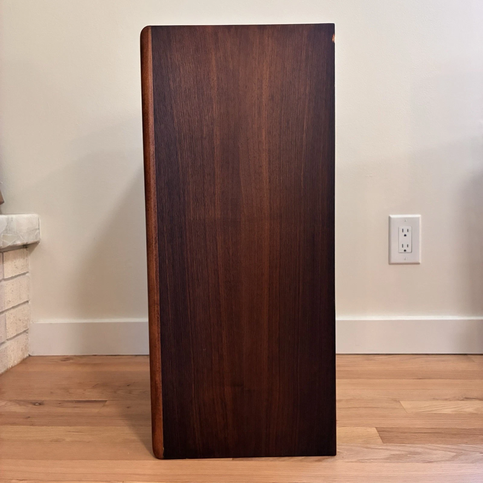 Vintage MCM Advent NLA (A4) Bullnose Walnut Speakers *Clean! *Refoamed! image 5