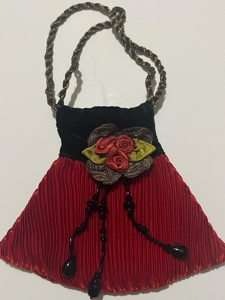 Lote de 2 carteras vintage negras, rojas y 1 par de guantes negros de encaje sin dedos Foto 2 de 4