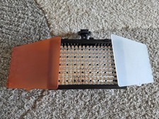 Neewer CN-160 LED-Videoleuchte + NP-F550 Akku...