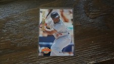 1994 PINNACLE #5 OF 28 HOMETOWN HEROES KIRBY PUCKETT CHURCH'S  BASEBALL CARD 