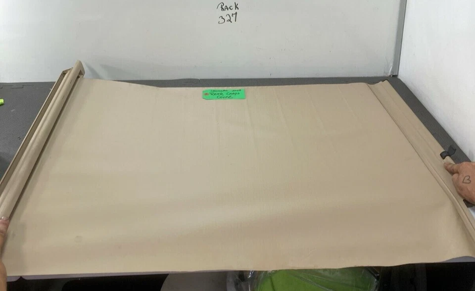 04-09 Cadillac SRX maletero trasero carga equipaje rodillo cubierta pantalla OEM beige Foto 3 de 4