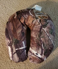 REALTREE OUTFITTERS CAMO NECK PILLOW