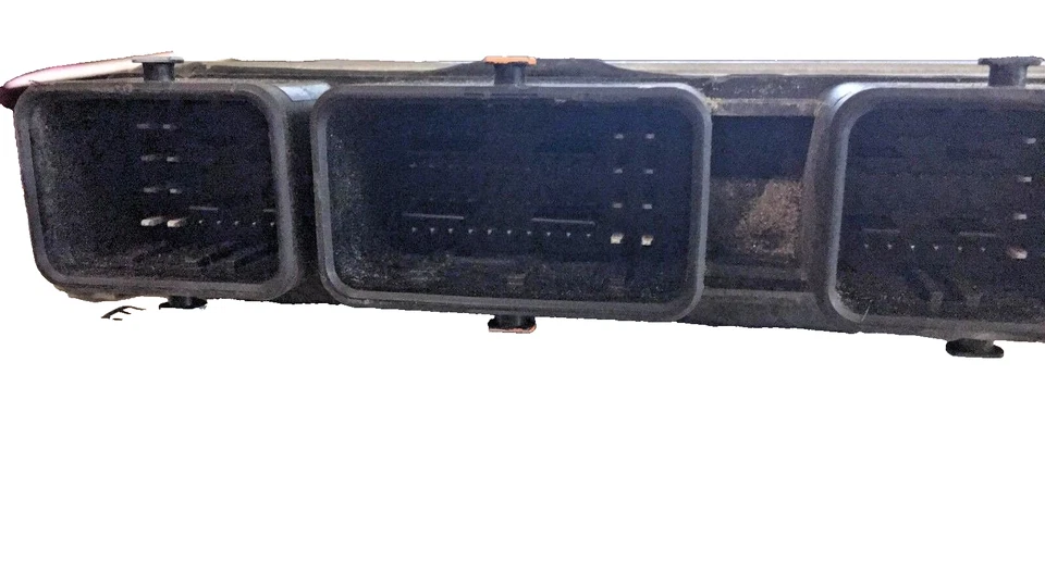 Computadora ecu ecm MEC901-931 Nissan Versa 2011-2012 Foto 2 de 2