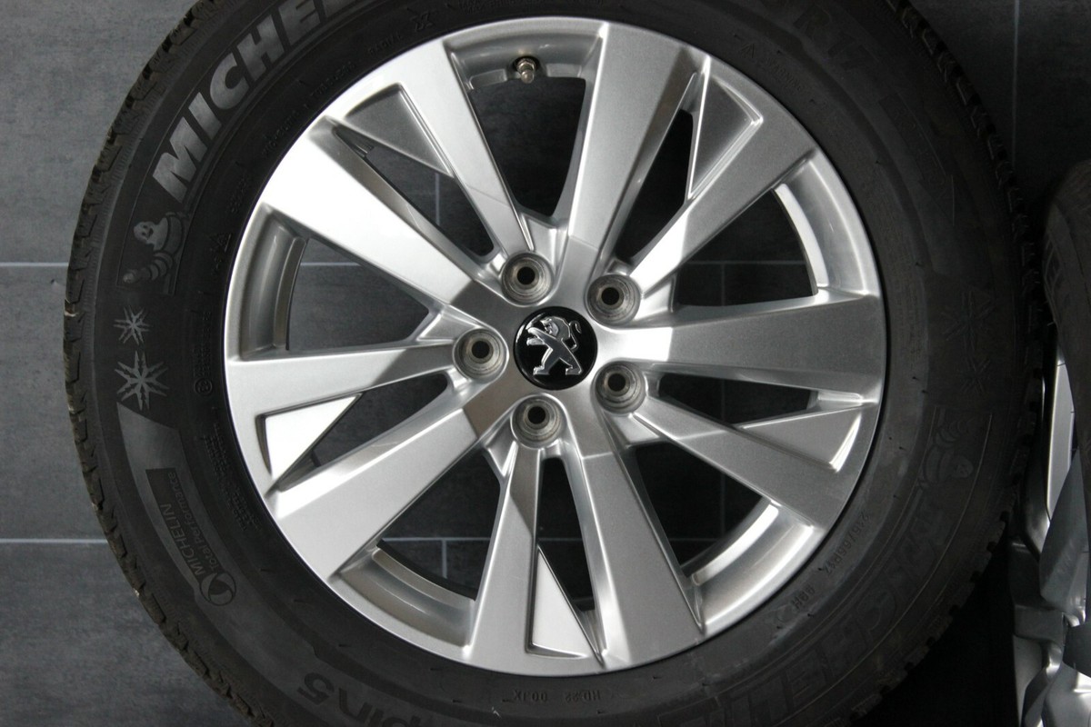 Original Peugeot 3008 Cross Over Alufelgen 7J x 17 Zoll ET 42 