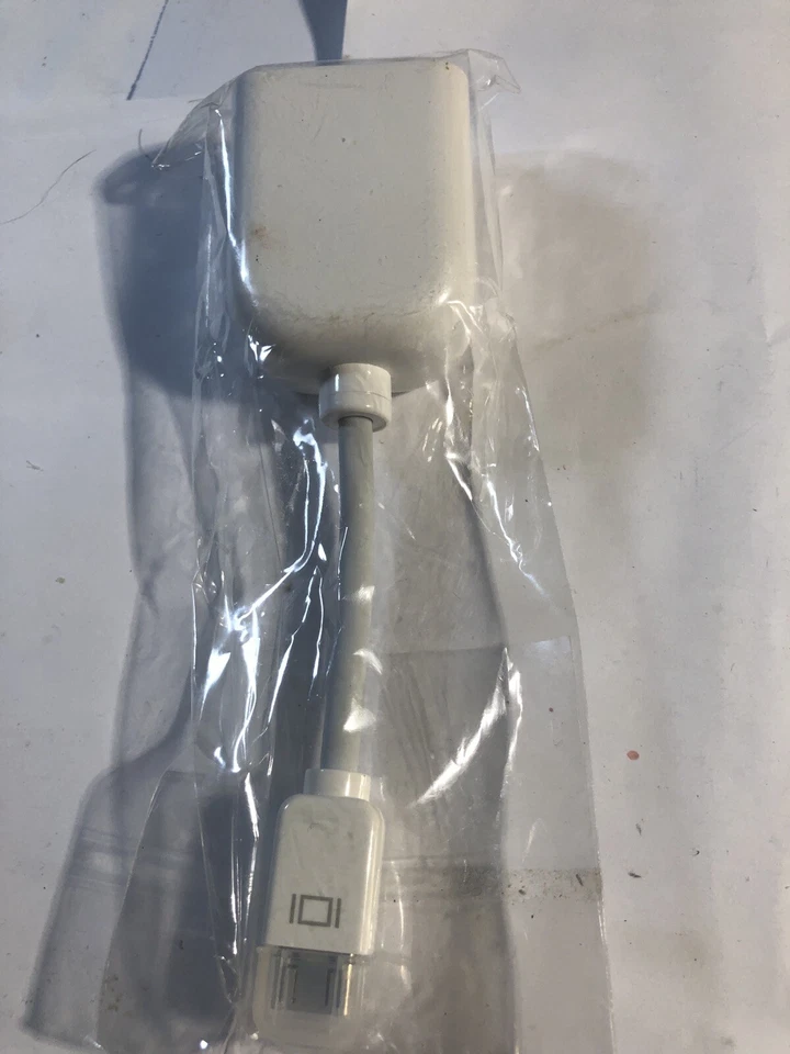 Apple Mini-VGA Plug to S Video & RCA composite Mac to TV Adapter 603-2650  - Image 2 of 4