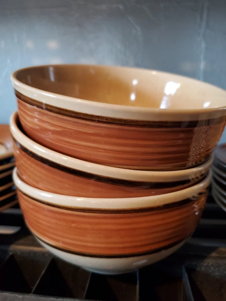 Juego de vajilla de cerámica Gibson Elite Moonstruck Piece en marrón Foto 3 de 4