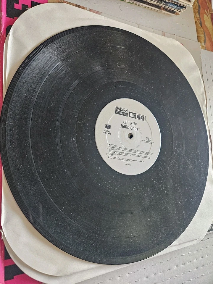 Hard Core [PA] [LP] by Lil' Kim (Vinyl, Nov-1996, Big Beat/Undeas Recordings) - Imagem 4 de 4