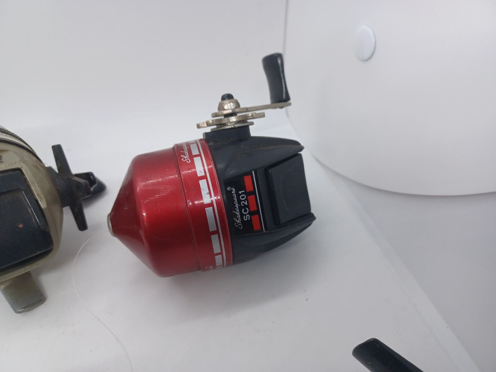 Lot of 6 Fishing Reels for parts repair Zebco Shakespeare Berkley